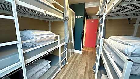 6-Bed Mixed Dormitory Room