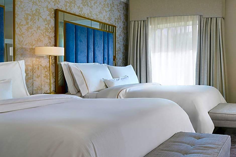 The College Green Dublin Hotel, Autograph Collection