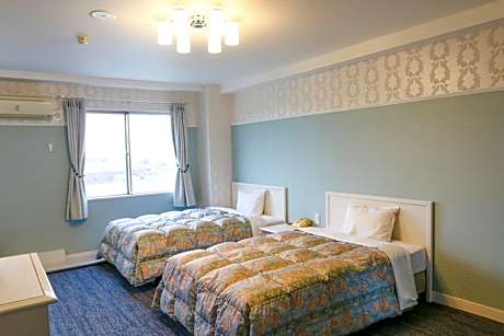 Twin Room - Non-Smoking