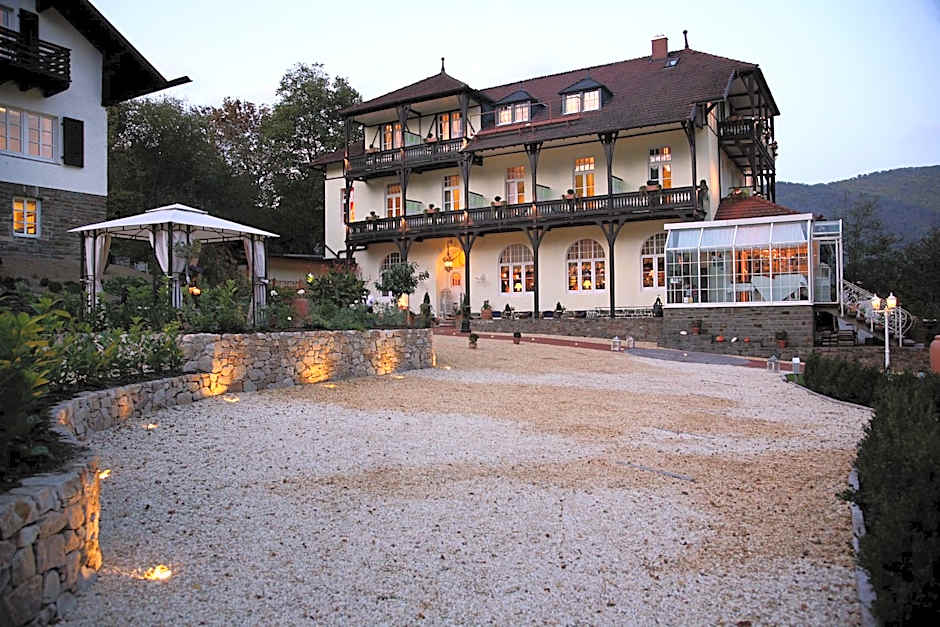 PARK VILLA zentral am Mittelrhein - Zimmer & Apartments