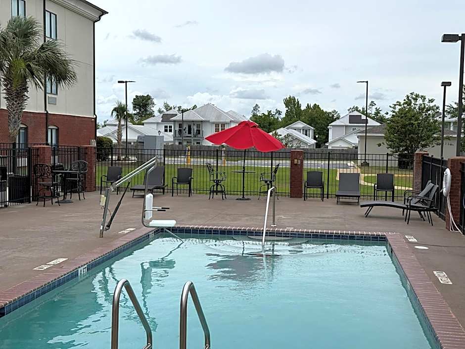 Holiday Inn Express Hotel & Suites Panama City-Tyndall By IHG