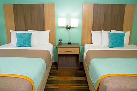 Queen Room with Two Queen Beds and Balcony