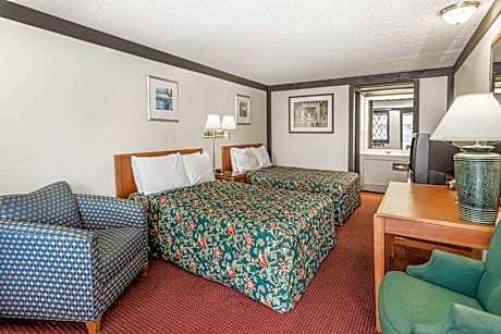 Two Queen Beds