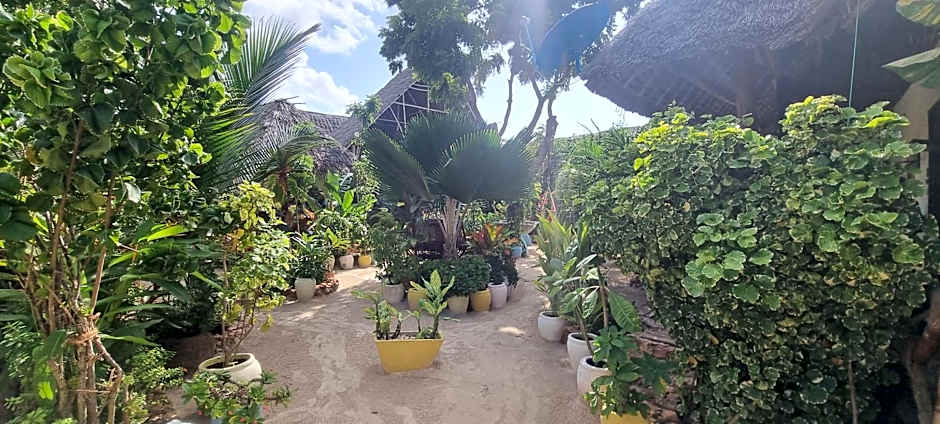 Salama & Mbuyuni Bungalows