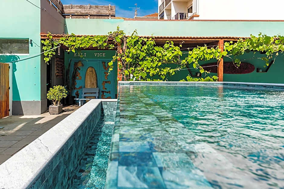 Kali Vice Surf Villa