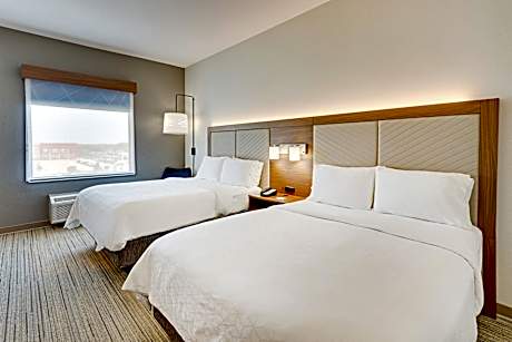 2 Queen Beds Standard