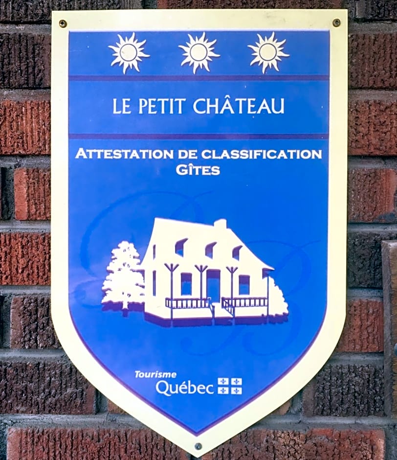 Le Petit Ch¿au Montebello B&B