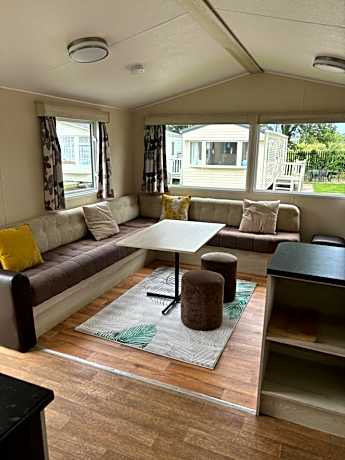 miley's caravan