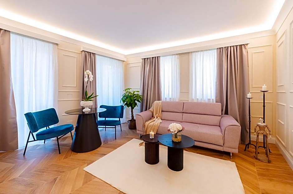Naxi Suites