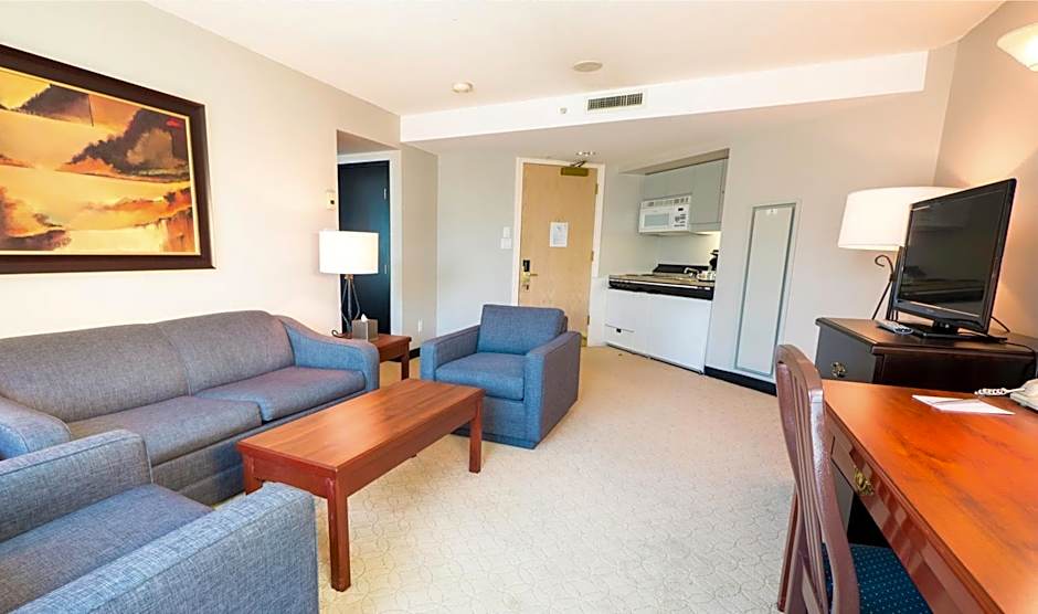 Rosedale On Robson Suite Hotel