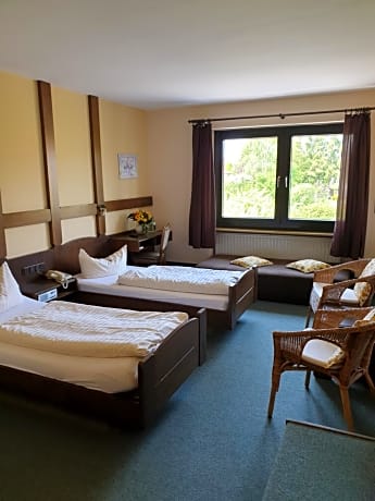 Twin Room with Bathroom