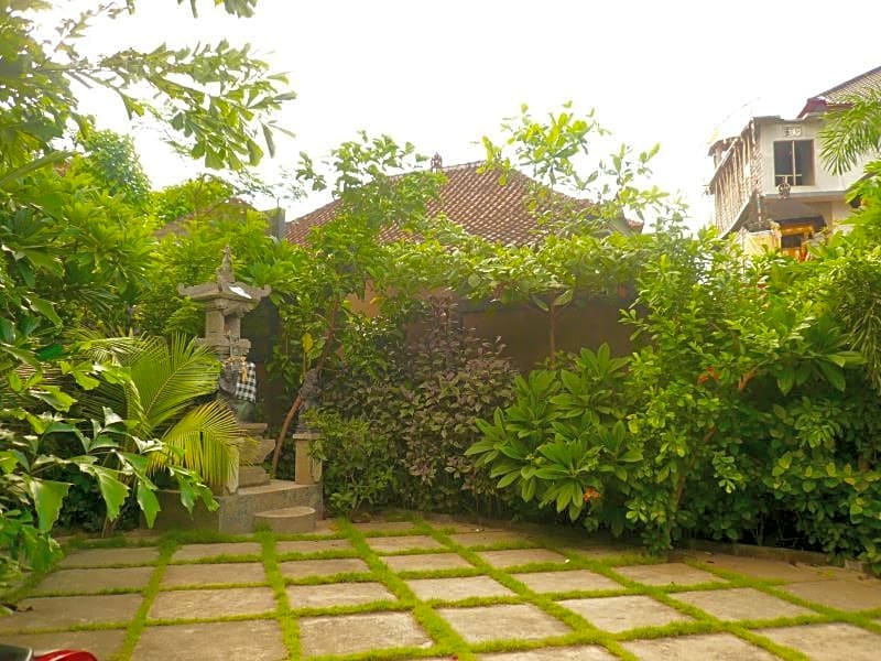 Rumah Wayans Lipah