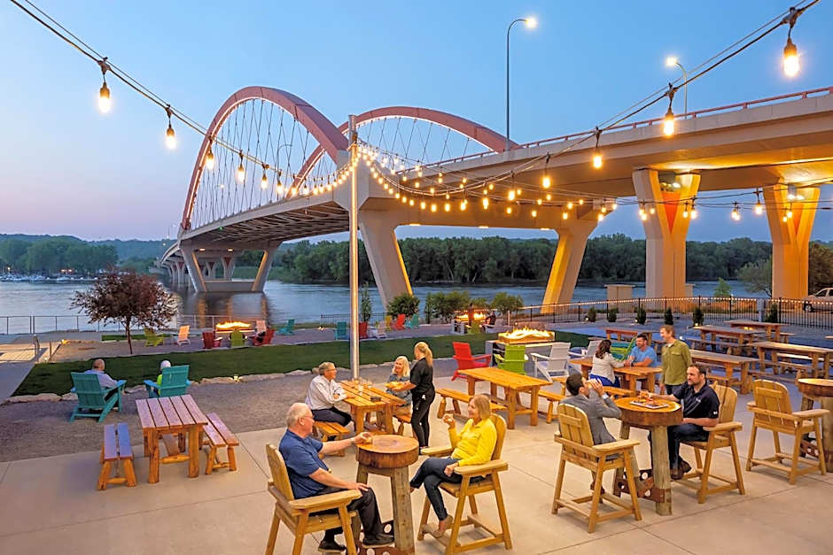 The Confluence Hotel