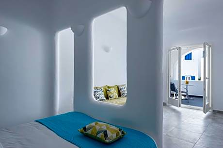 Superior Studio with Hot Tub