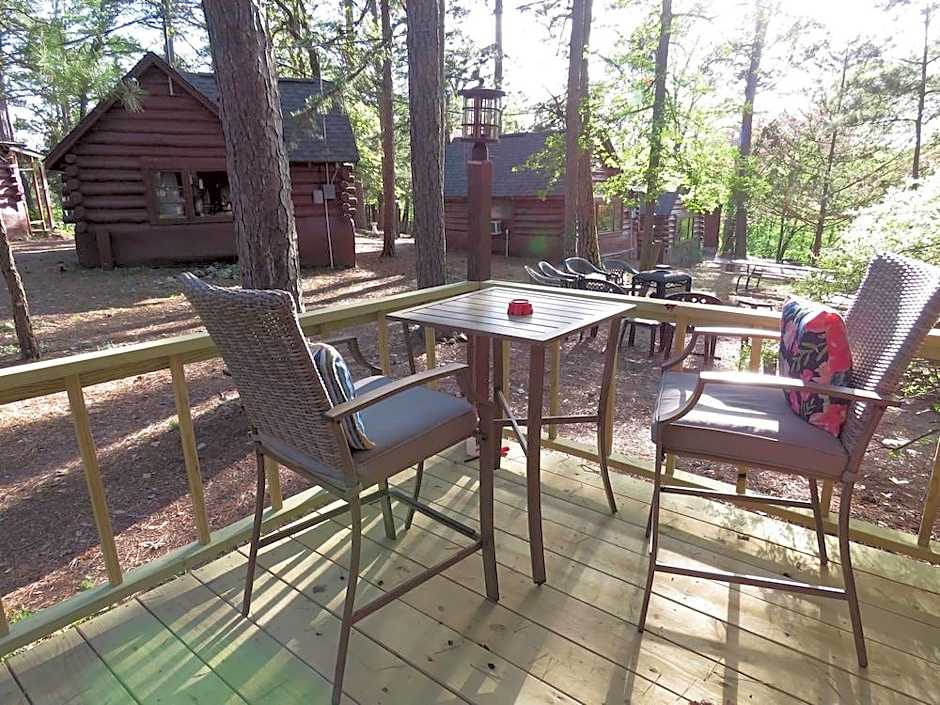 Tall Pines Inn