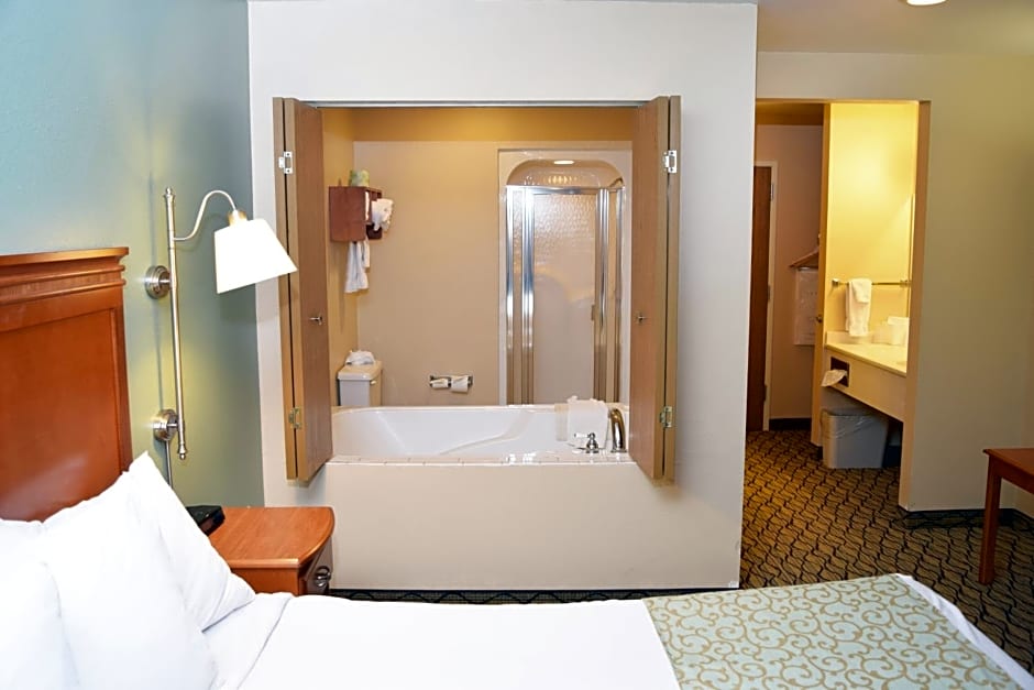 Beachfront Hotel Houghton Lake