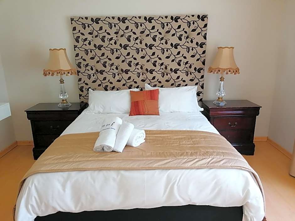 15 On Penguin Guest House