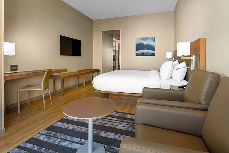 AC Hotel by Marriott San Francisco Airport/Oyster Point Waterfront