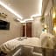 A Residence @ Between Hilton & Cititel Hotel