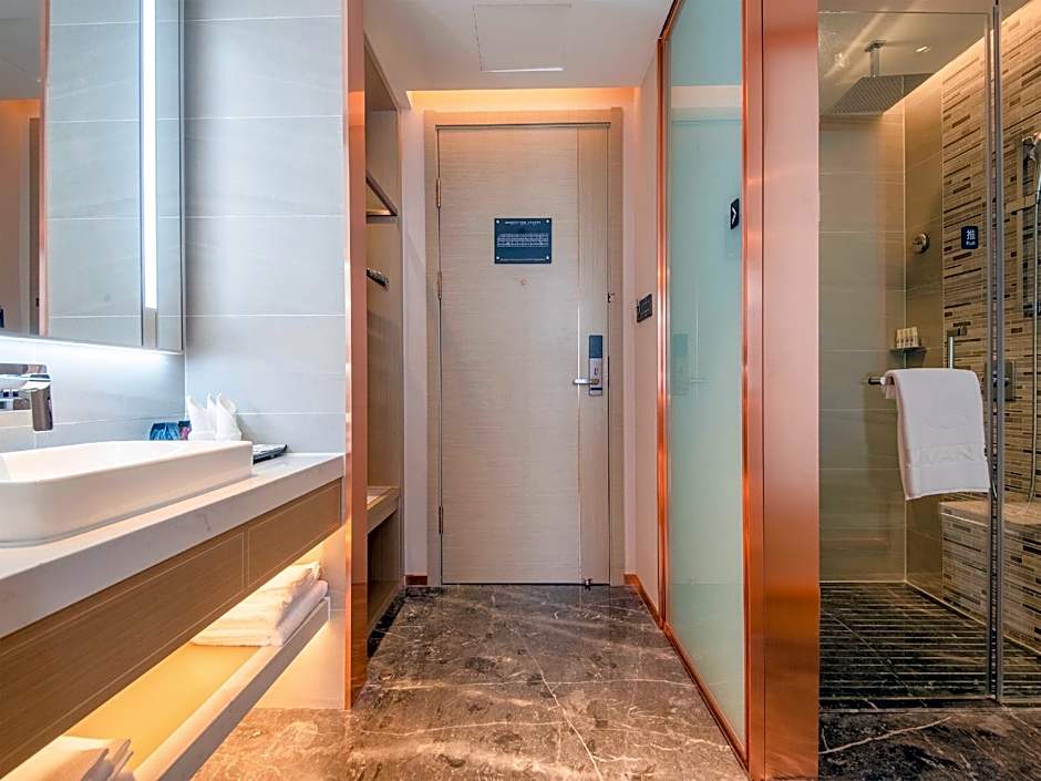 Lavande Hotel Kunming  West Mountain Wanda Plaza