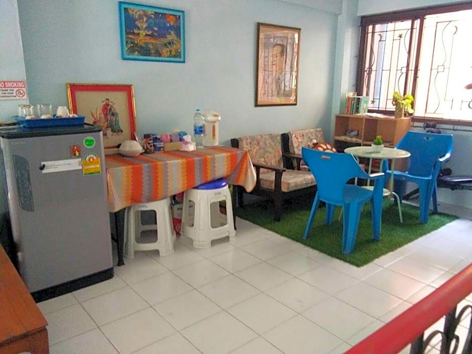 A & P House Charansanitwong