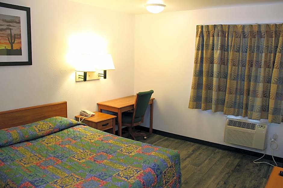 Knights Inn - Grand Rapids MI