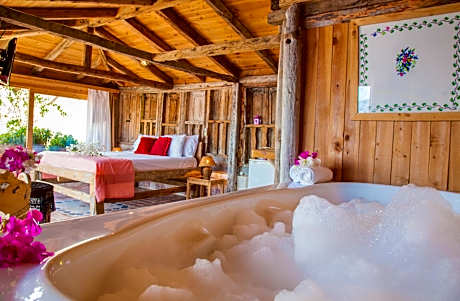 Exclusive Suite With Jacuzzi