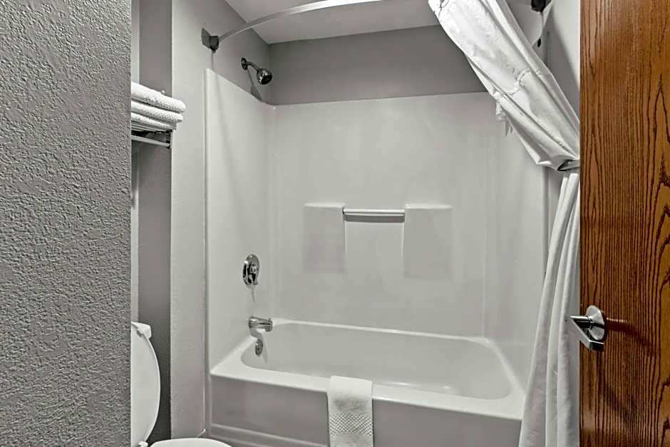 Quality Inn & Suites CVG Airport