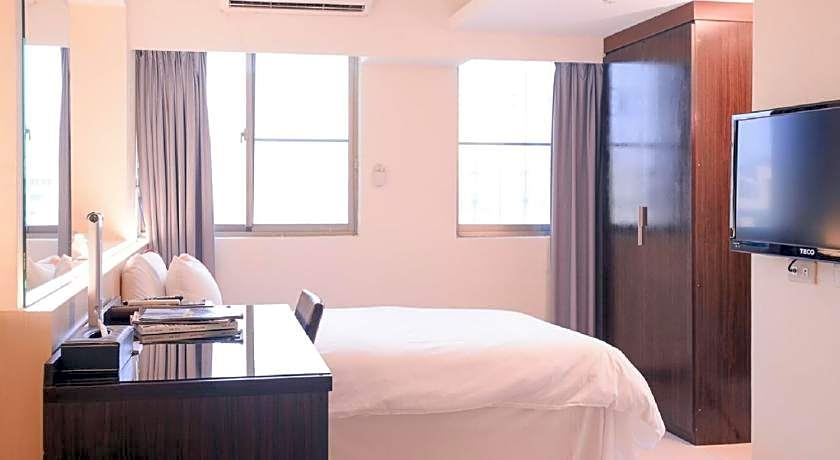 Kiwi Express Hotel - Kaohsiung Station