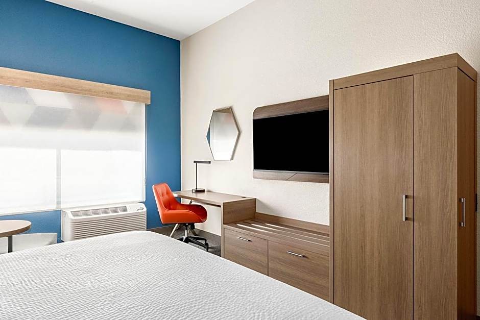 Holiday Inn Express & Suites - Phoenix West - Tolleson By IHG