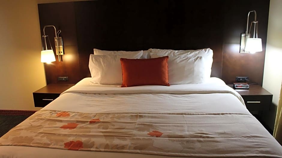 Hawthorn Suites Wichita East