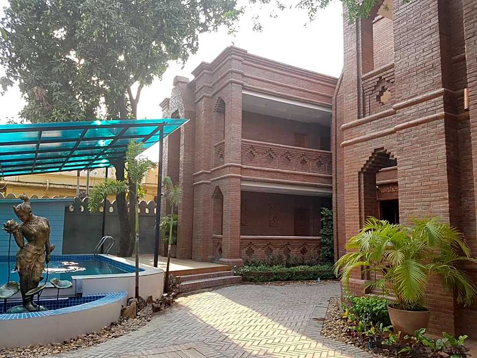 Northern Breeze Hotel