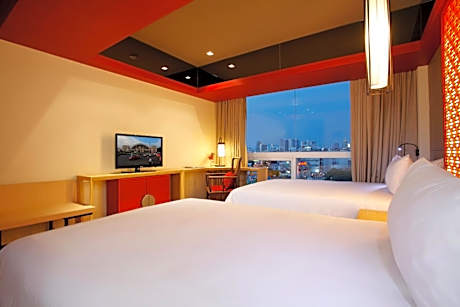 Deluxe Twin Room with City View