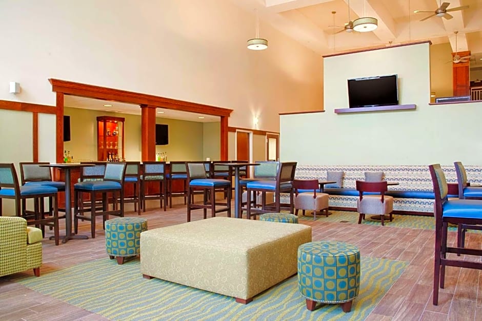 Hampton Inn & Suites Providence-Warwick Airport