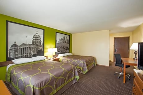 Queen Room with Two Queen Beds and Bath Tub - Mobility Accessible/Non-Smoking