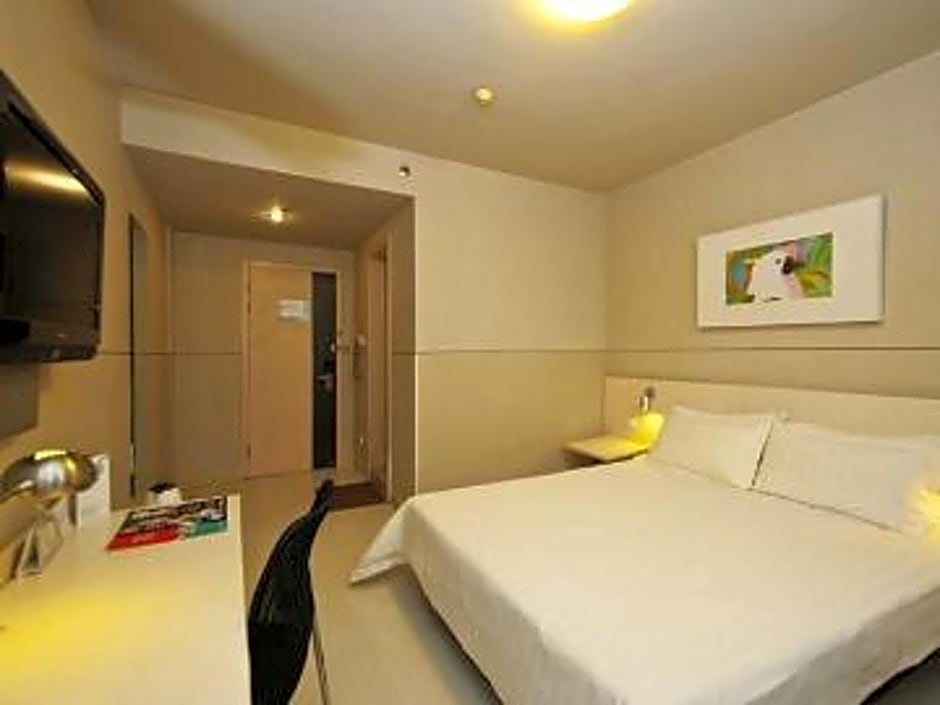 Jinjiang Inn Linyi Train Station Branch