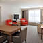 Country Inn & Suites by Radisson, Houghton, MI