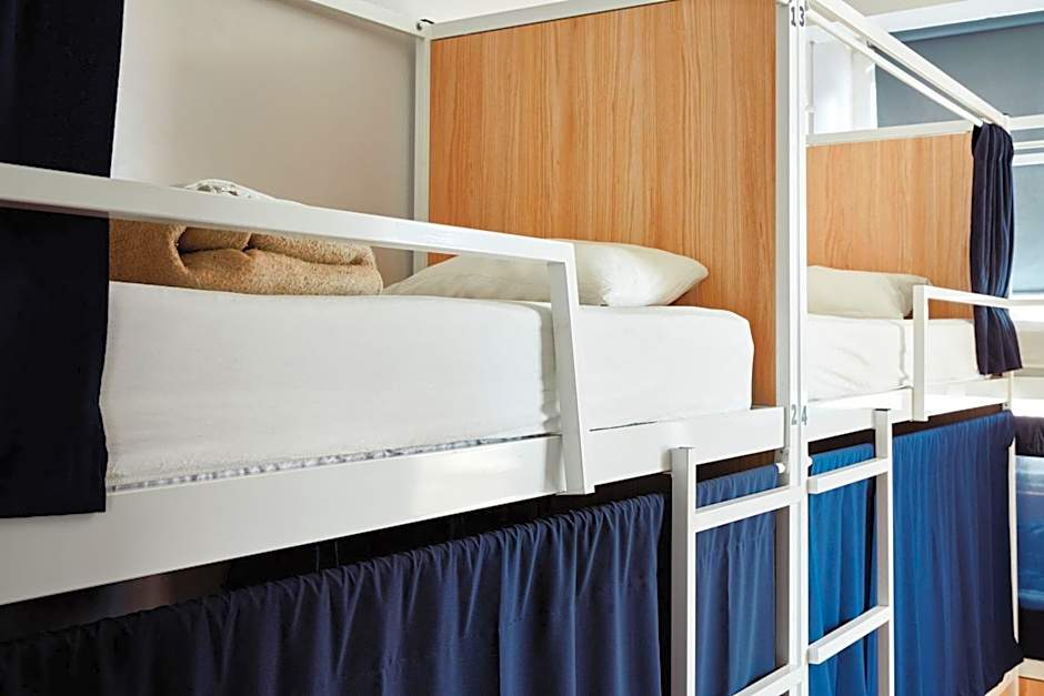 Gspot Hostels & Love Triangles Pizzeria