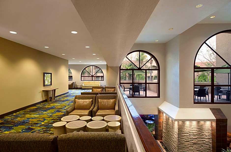 Embassy Suites By Hilton Hotel Phoenix-Tempe