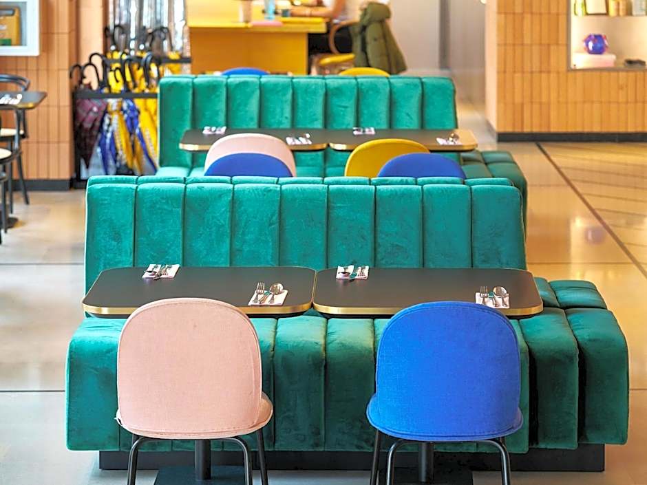TRIBE Paris Clichy