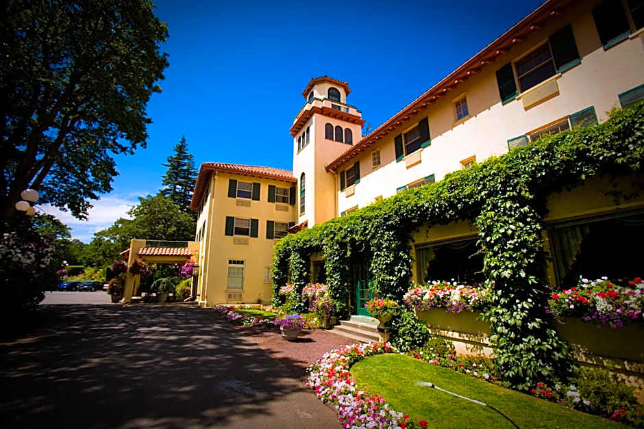 Columbia Gorge Hotel & Spa