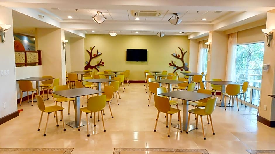 Holiday Inn Express & Suites Cuernavaca By IHG