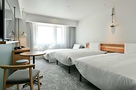 Superior Twin Room with Sofa Bed- Non-Smoking