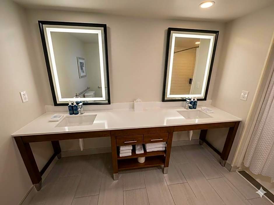 Four Points by Sheraton Rock Springs