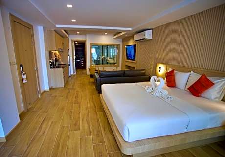 Deluxe Family Room