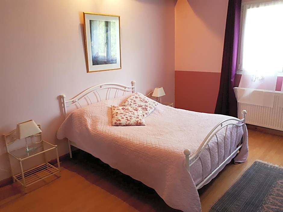 Chambres d'Hôtes La Noyeraie