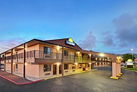 Days Inn by Wyndham East Albuquerque