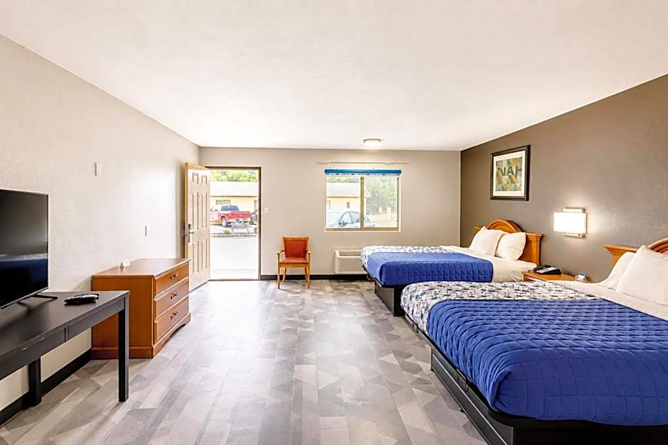 Freer Executive inn and Studios