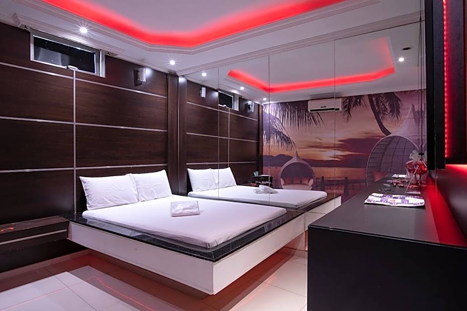 Motel Fantasy 2 (Adult Only)