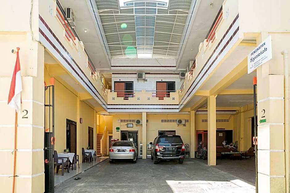 RedDoorz Syariah near Jembatan Merah Plaza